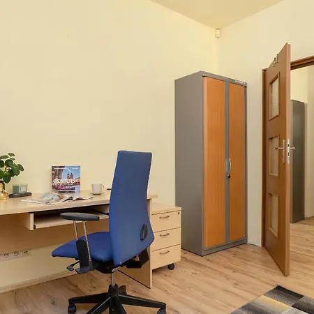 Przytulny Apartament Blisko Starego Miasta W Krakowie By Renters Apartment