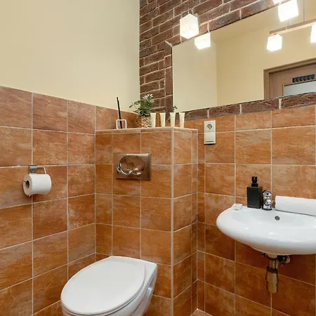 Przytulny Apartament Blisko Starego Miasta W Krakowie By Renters * Kraków