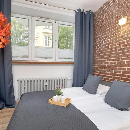 Przytulny Apartament Blisko Starego Miasta W Krakowie By Renters